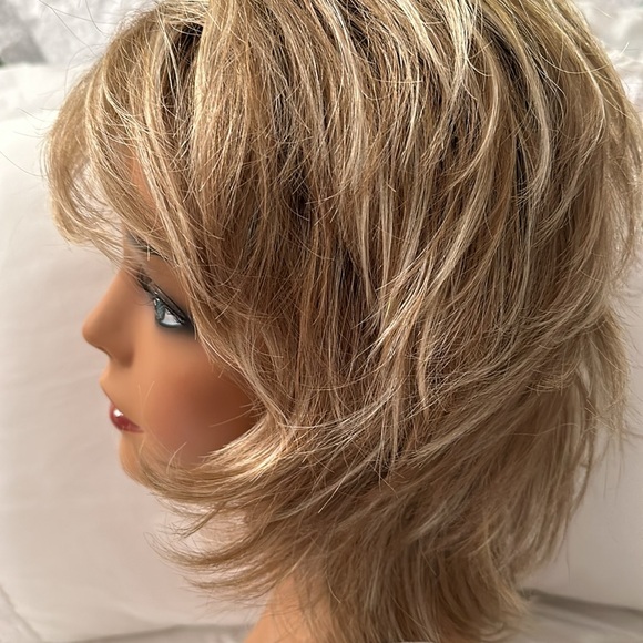 RENEE OF PARIS Audrey Brand-New with tags. - Picture 2 of 10